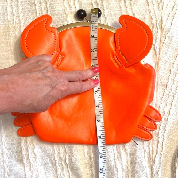 NEW,Mrs. Crabs,Novelty Crab-Shaped Vibrant Orange Bag, NEW, Comes W/Strapš¦ - Picture 9 of 10